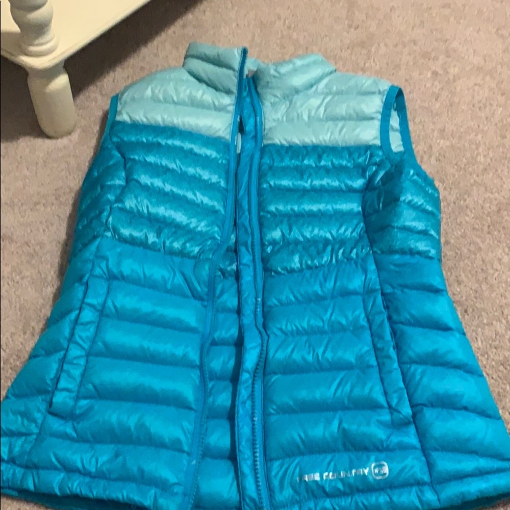 Zip up vest
